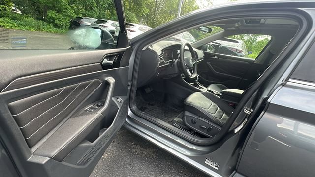 Used 2024 Volkswagen Jetta SEL FWD image 29