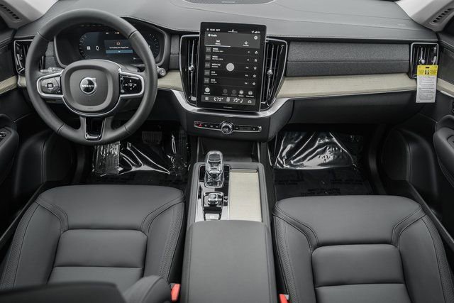 New 2026 Volvo XC90 B6 Plus w/ Protection Package Premier image 19