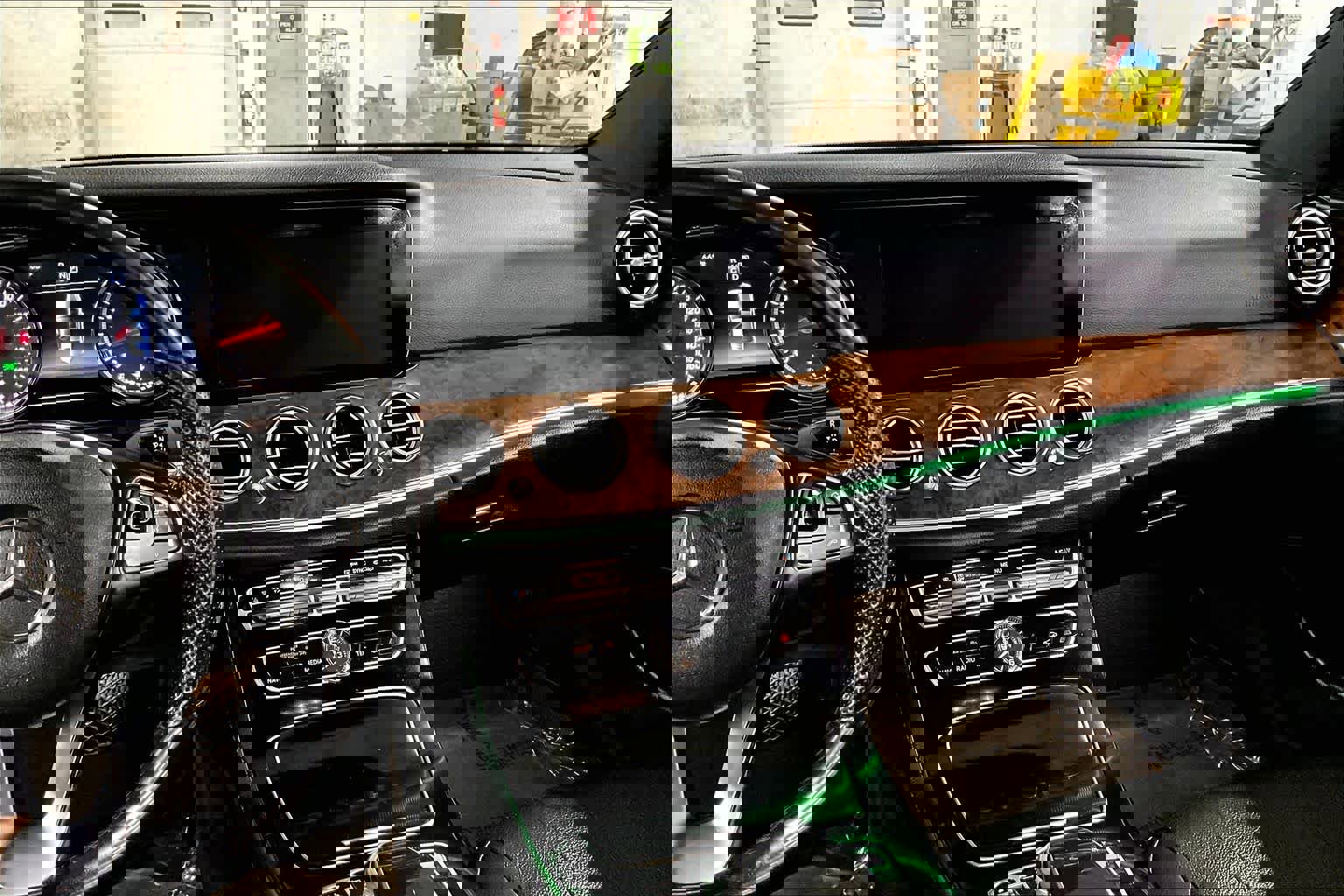 Used 2017 Mercedes-Benz E 300 4MATIC image 6