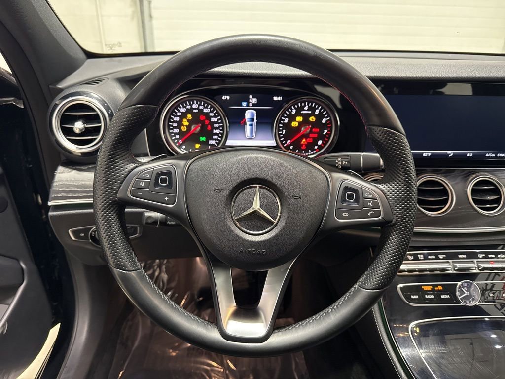 Used 2017 Mercedes-Benz E 400 4MATIC Wagon w/ Premium 1 Package image 27