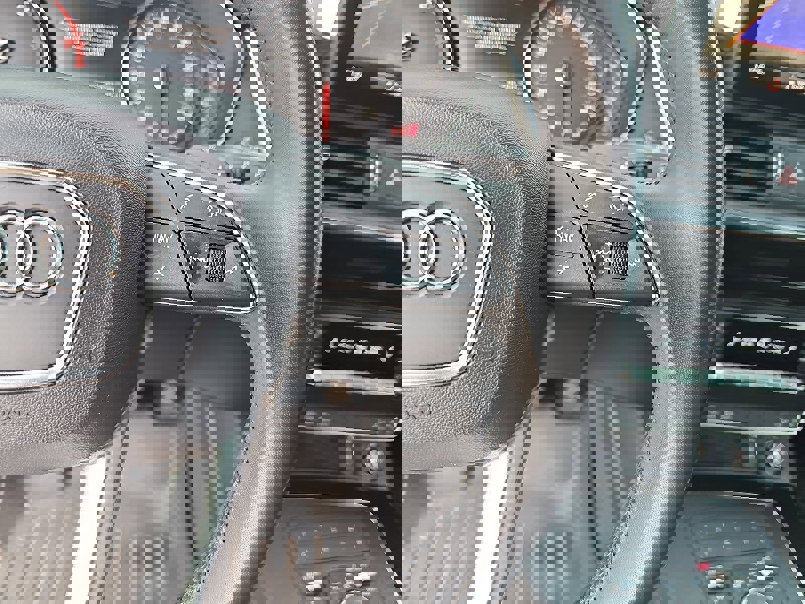 Used 2019 Audi Q5 2.0T Premium w/ Convenience Package image 18