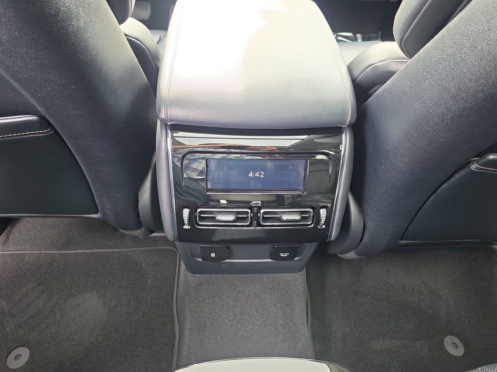 Used 2025 Lincoln Aviator Reserve w/ Equipment Group 201A AWD/4WD image 27