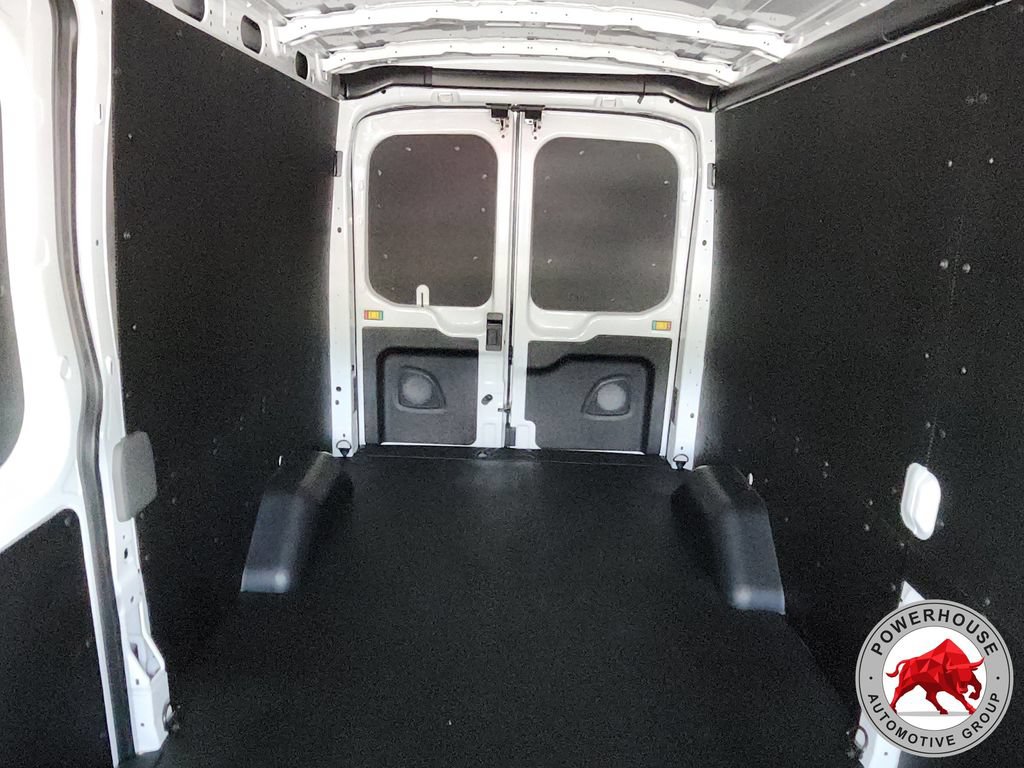 New 2026 Ford Transit 250 148 Medium Roof w/ Load Area Protection Package RWD image 20