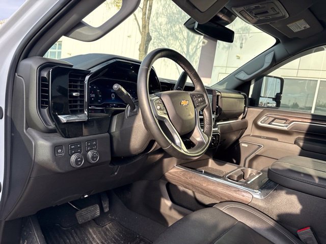 Used 2025 Chevrolet Silverado 3500 LTZ w/ Z71 Chrome Sport Edition AWD/4WD image 10