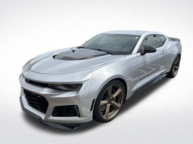 Used 2018 Chevrolet Camaro ZL1 RWD image 7