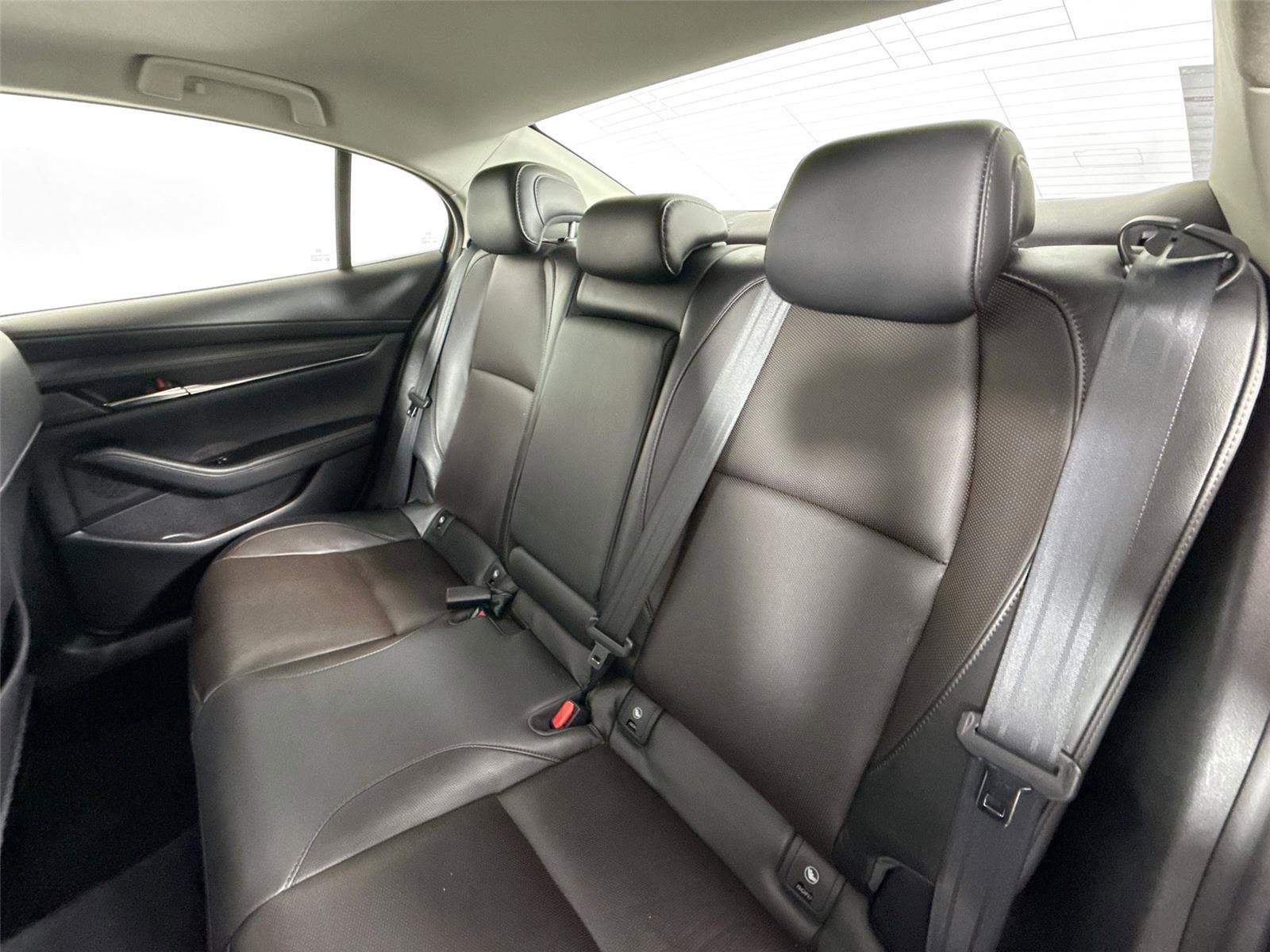 Used 2020 MAZDA MAZDA3 AWD Sedan w/ Premium Package image 31