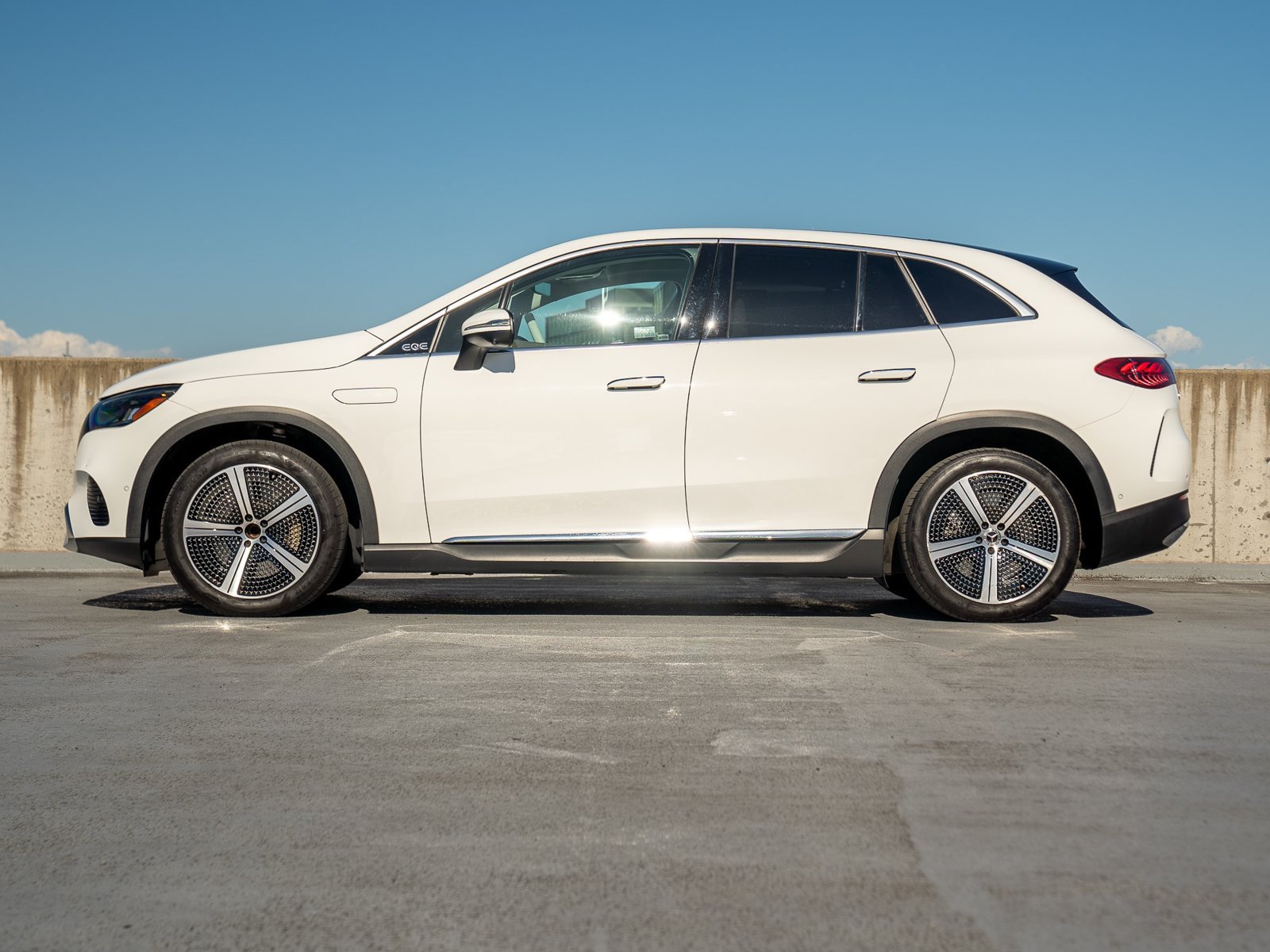 Certified 2023 Mercedes-Benz EQE 350+ 4MATIC SUV image 3