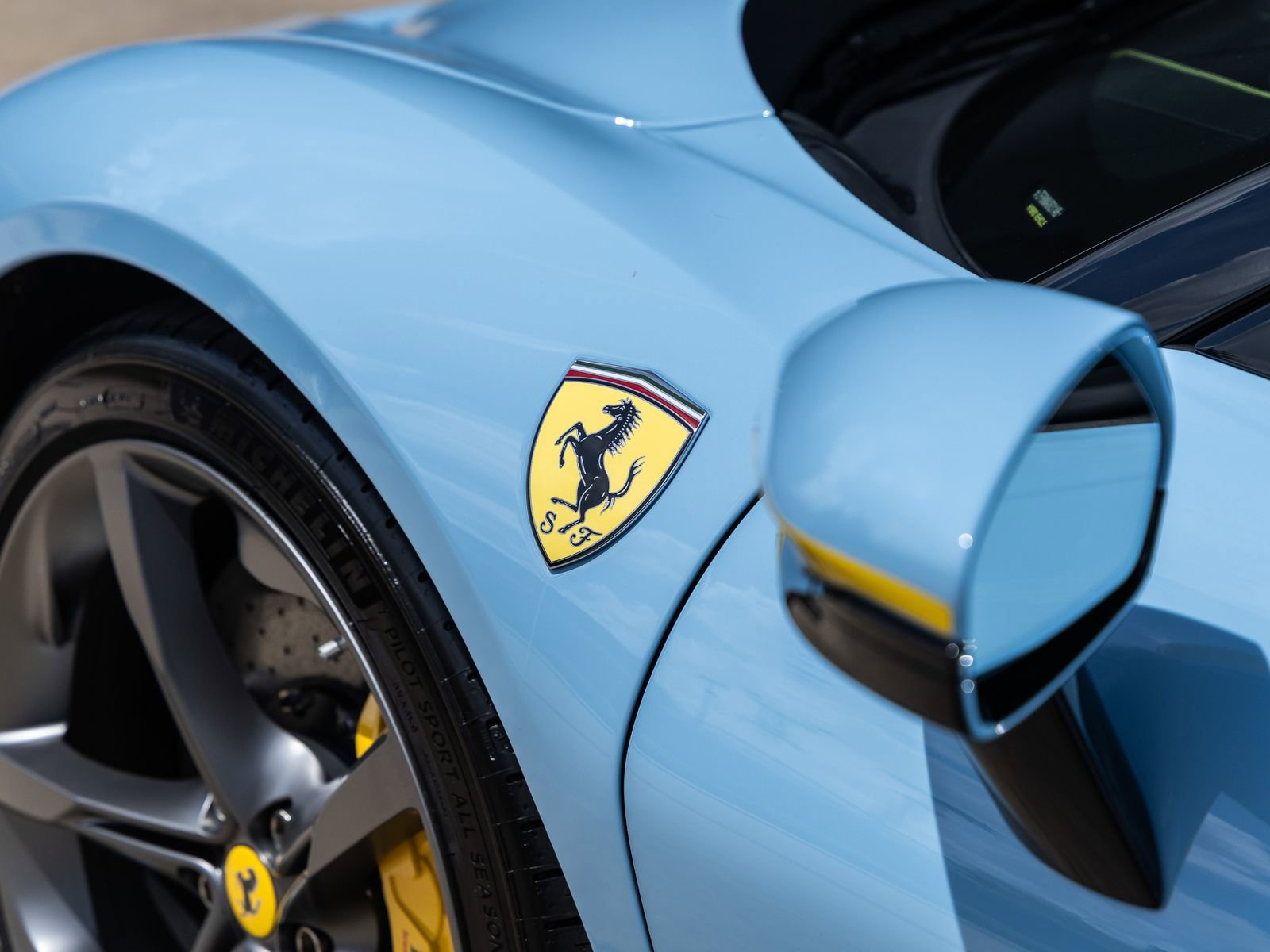 Used 2024 Ferrari SF90 Spider image 20