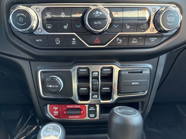 Used 2022 Jeep Wrangler Unlimited Rubicon w/ Cold Weather Group image 44