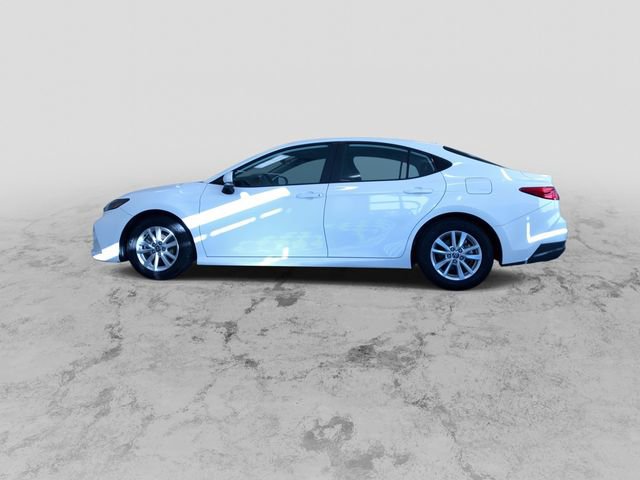 Used 2025 Toyota Camry LE image 7