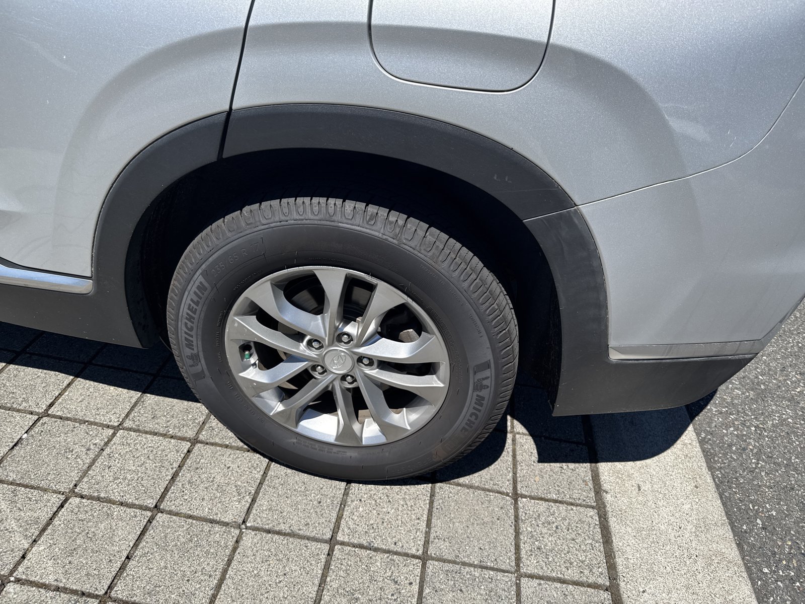 Used 2019 Hyundai Santa Fe SE AWD/4WD image 12