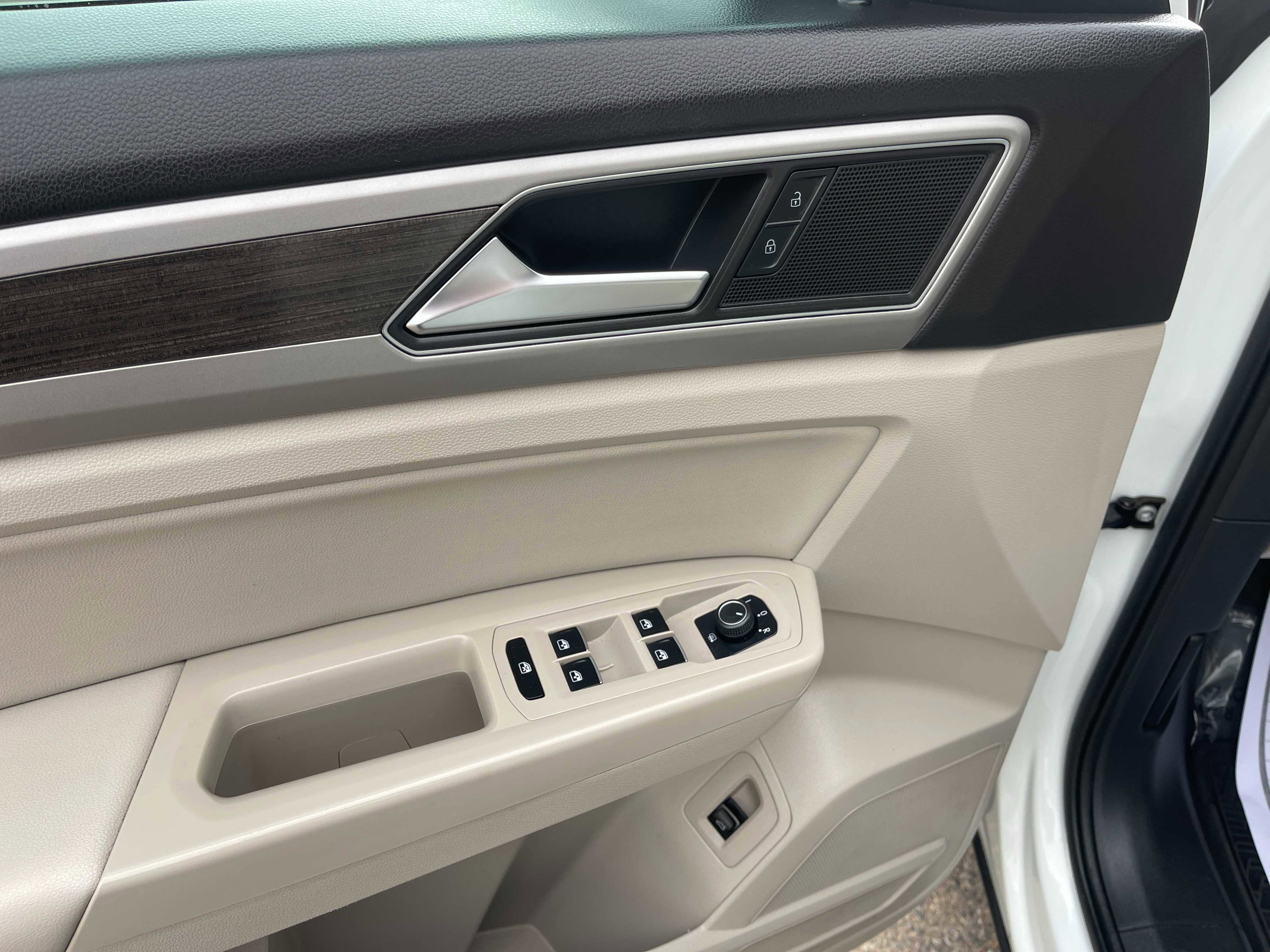 Used 2019 Volkswagen Atlas SE w/ Towing Package FWD image 22
