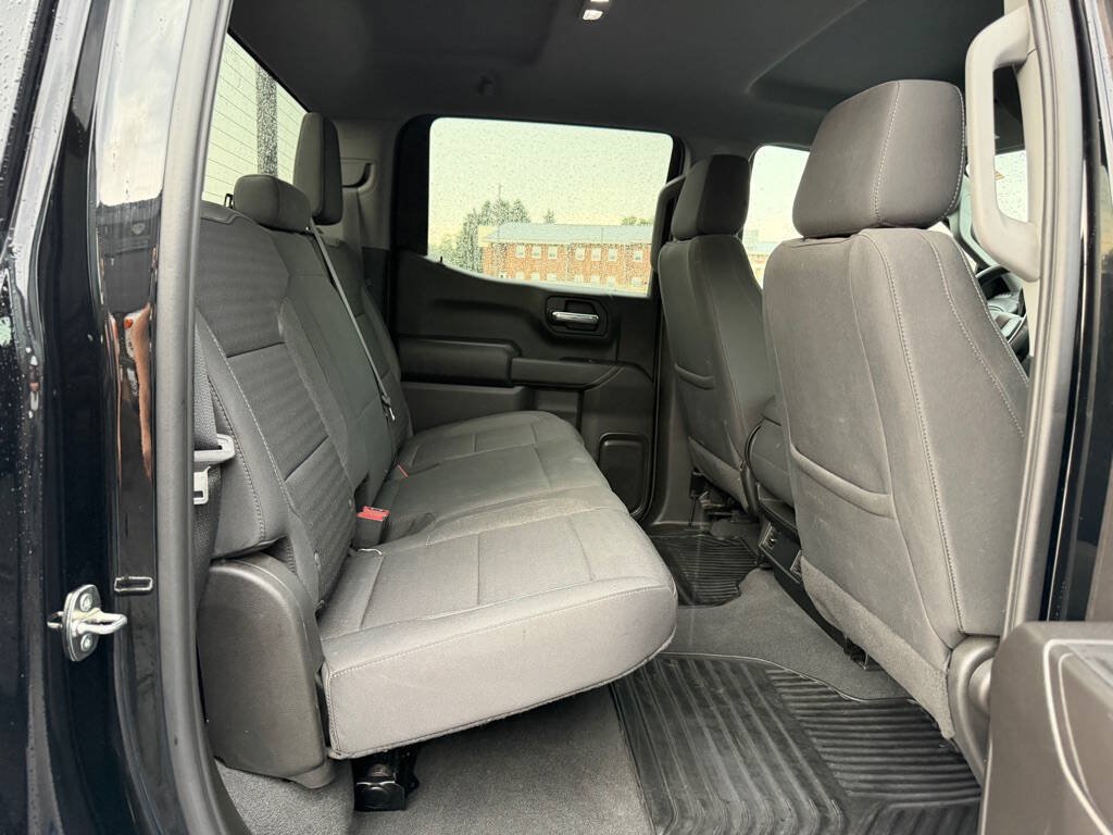 Used 2022 Chevrolet Silverado 1500 Custom Trail Boss AWD/4WD image 16