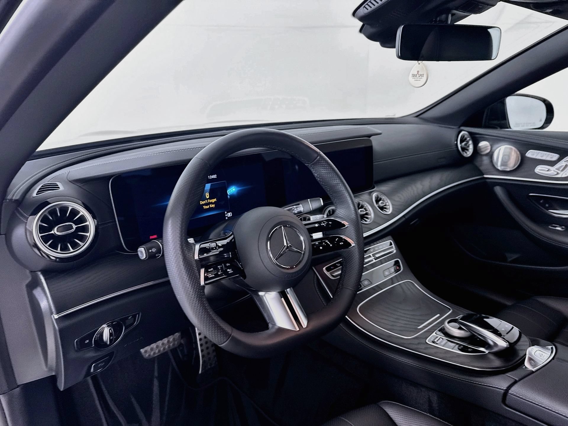 Used 2023 Mercedes-Benz E 450 Cabriolet image 10