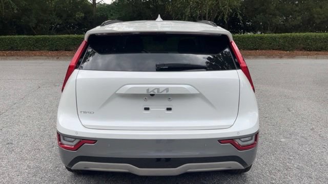 Used 2023 Kia Niro Wave w/ Wave Preserve Package FWD image 8