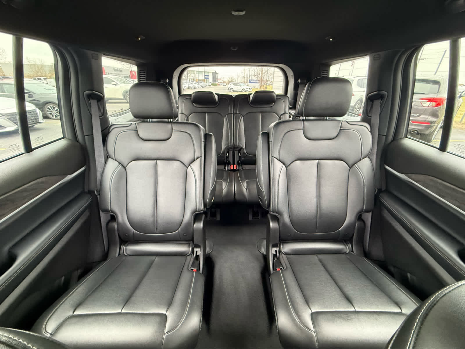 Used 2024 Jeep Grand Cherokee L Limited image 20