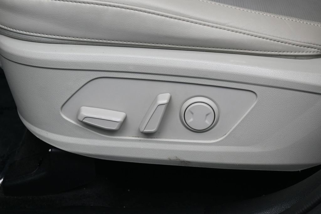 Used 2024 Kia Sorento S w/ Panoramic Sunroof Package FWD image 12