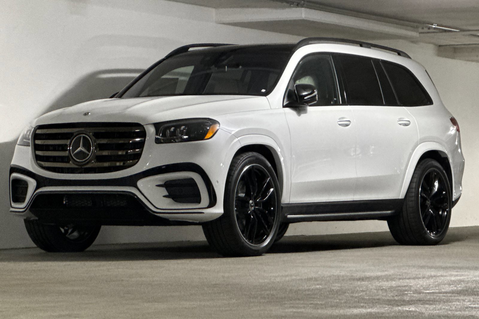 New 2026 Mercedes-Benz GLS 580 4MATIC image 21