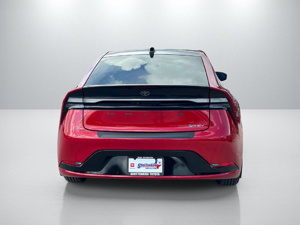Used 2027 Toyota Prius Plug-In Hybrid w/ Limited Premium Package FWD image 6