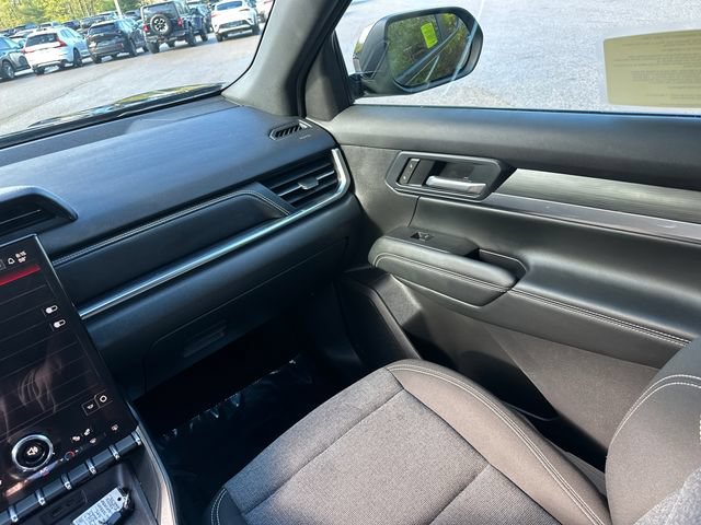 Used 2025 GMC Terrain Elevation AWD/4WD image 22