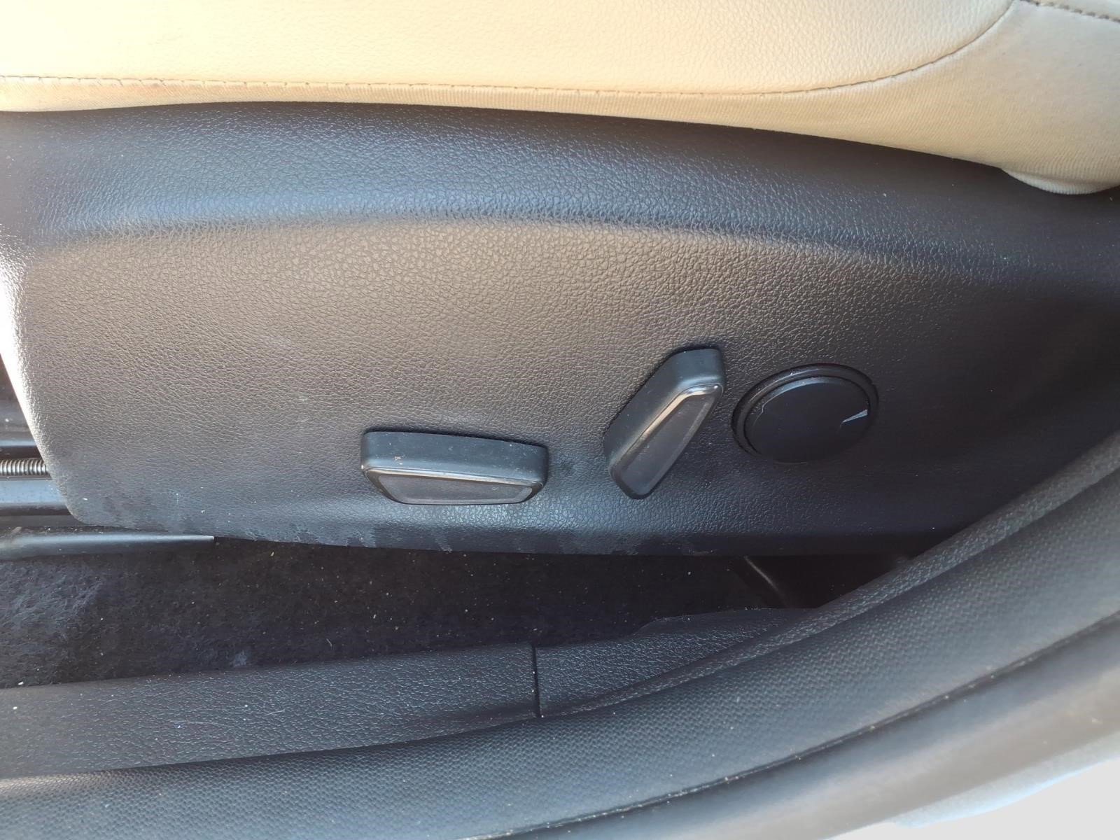 Used 2017 Ford Focus Titanium image 16