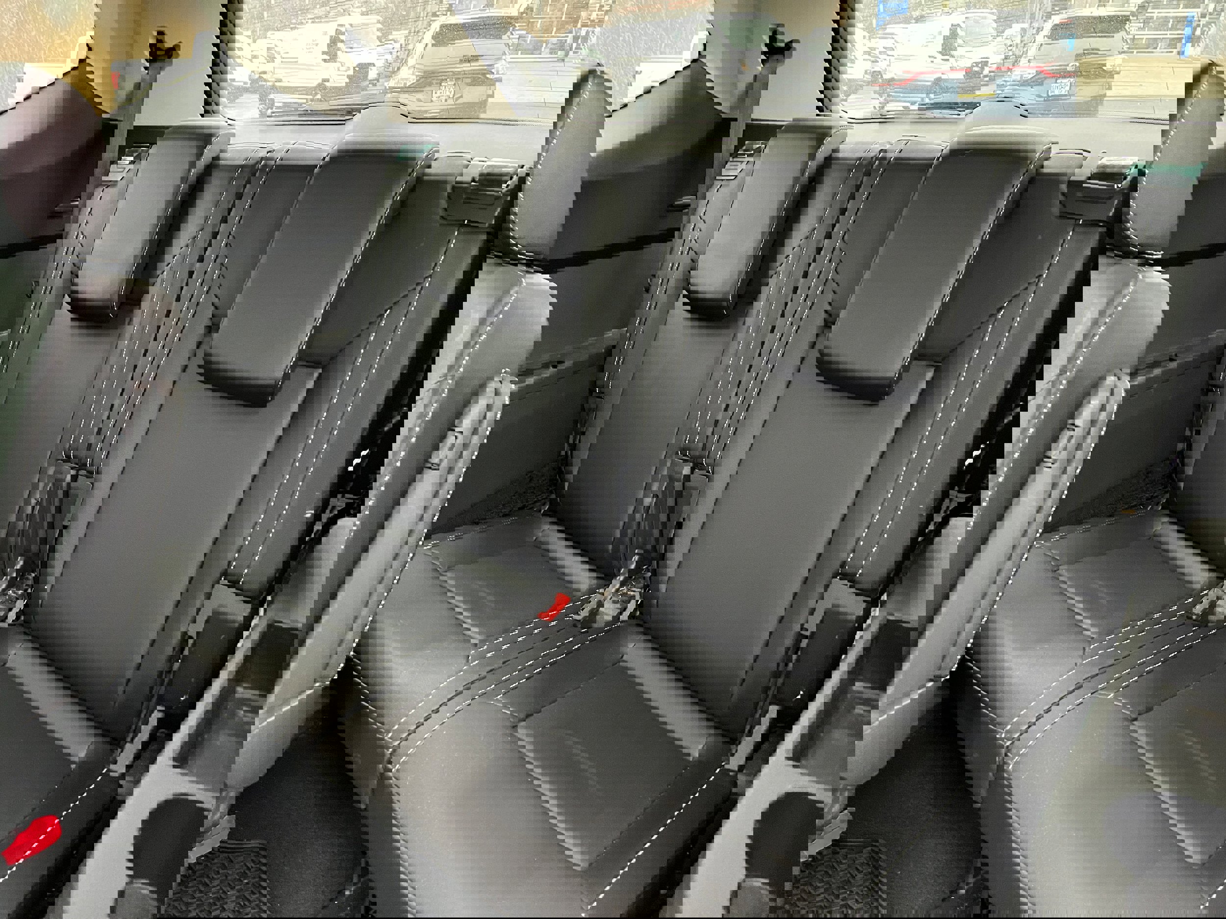 Used 2021 Volkswagen Atlas SE image 13