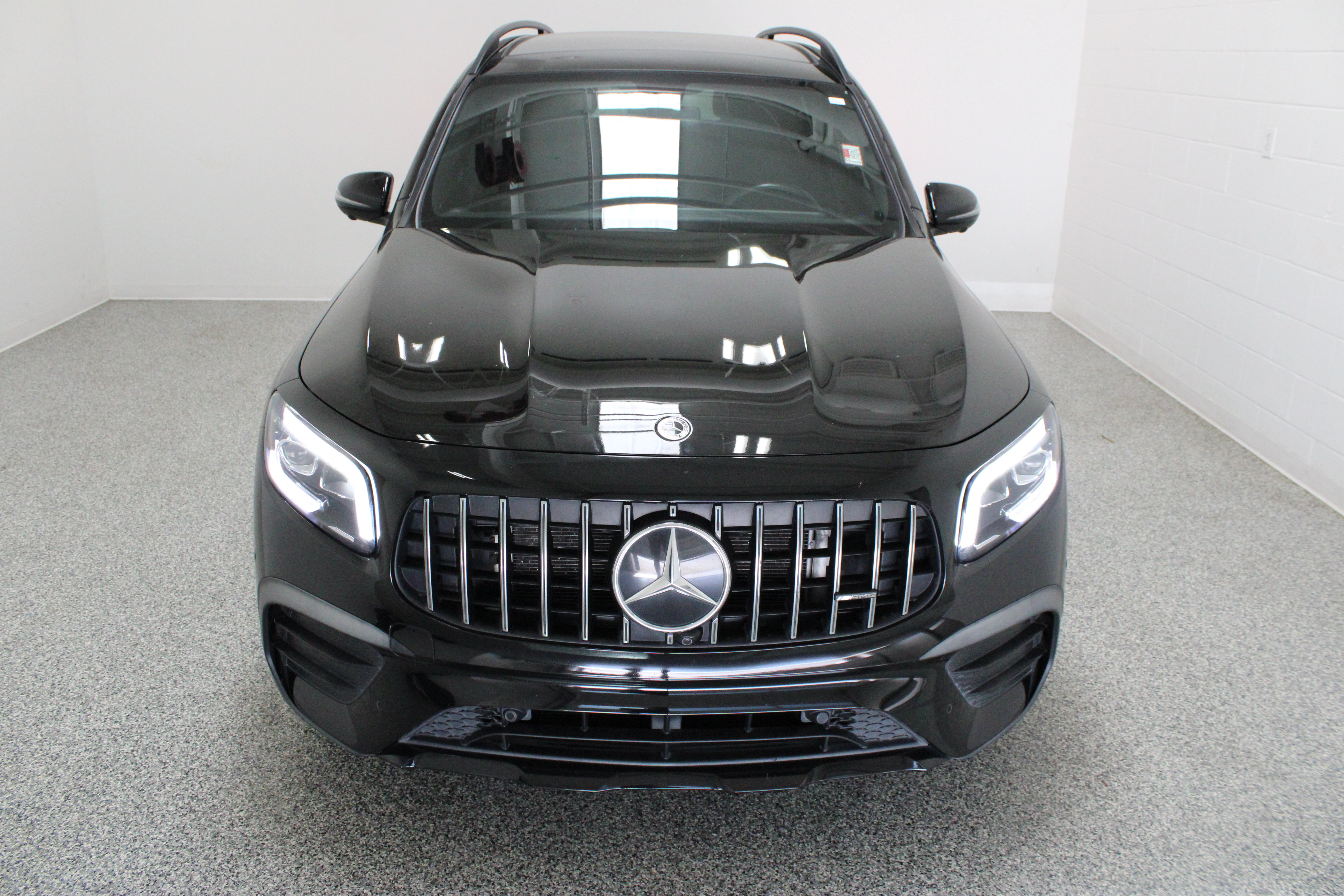 Used 2023 Mercedes-Benz GLB 35 AMG 4MATIC image 3
