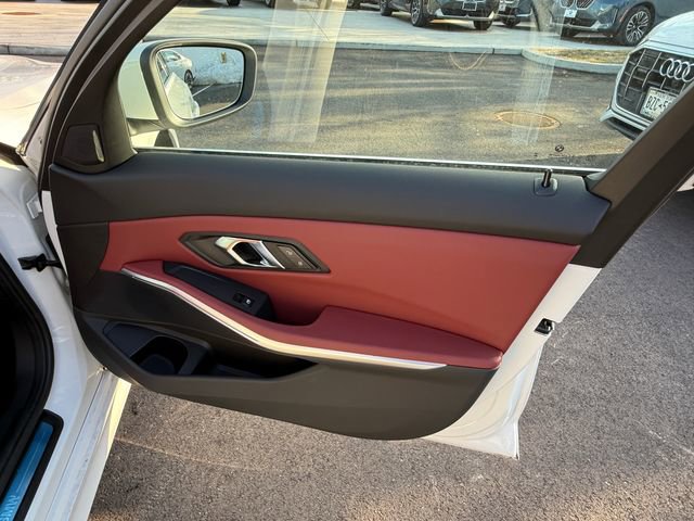 Certified 2025 BMW 330i xDrive Sedan w/ M Sport Package image 29