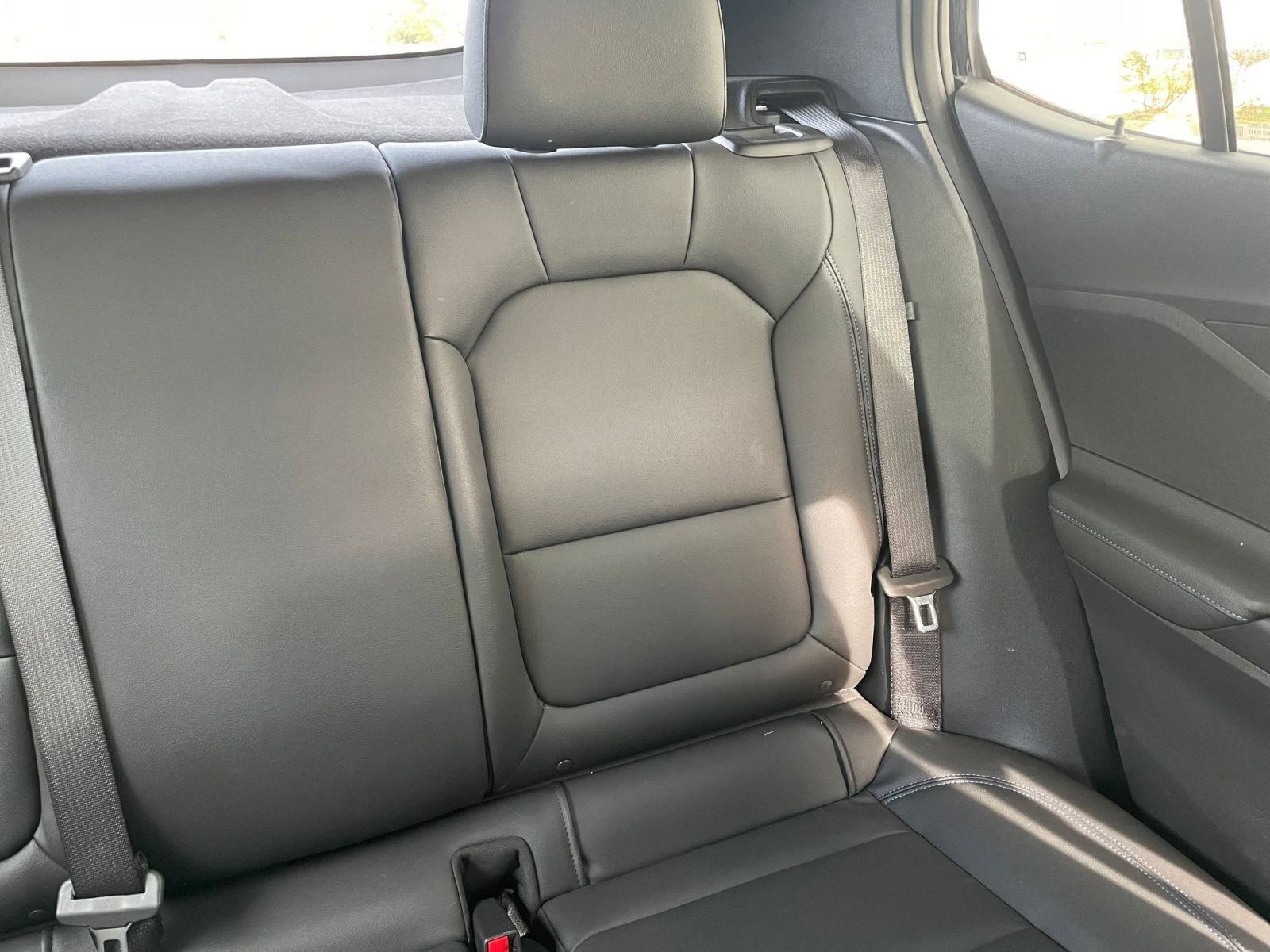 Used 2025 Buick Envista Sport Touring image 37