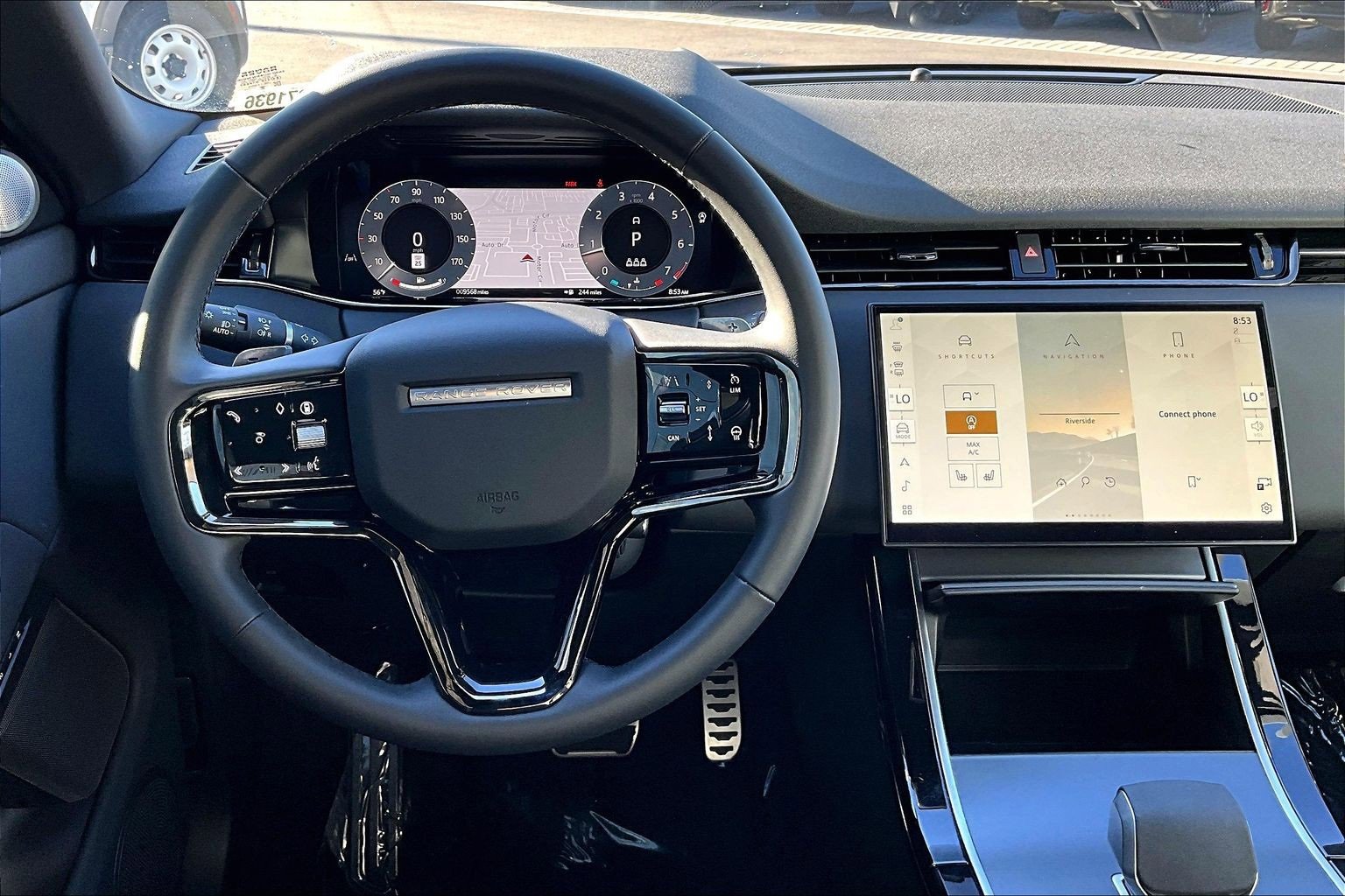 Used 2025 Land Rover Range Rover Evoque Dynamic SE image 5