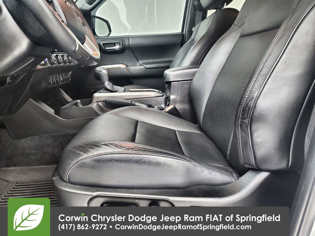 Used 2023 Toyota Tacoma Limited image 20