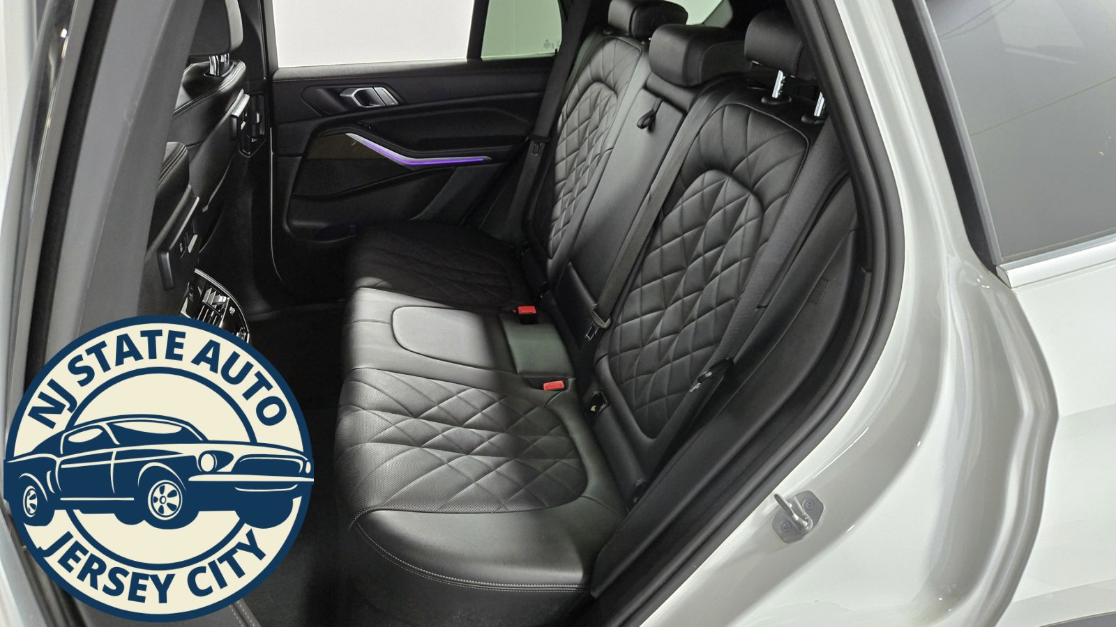 Used 2023 BMW X5 xDrive45e w/ Climate Comfort Package image 26