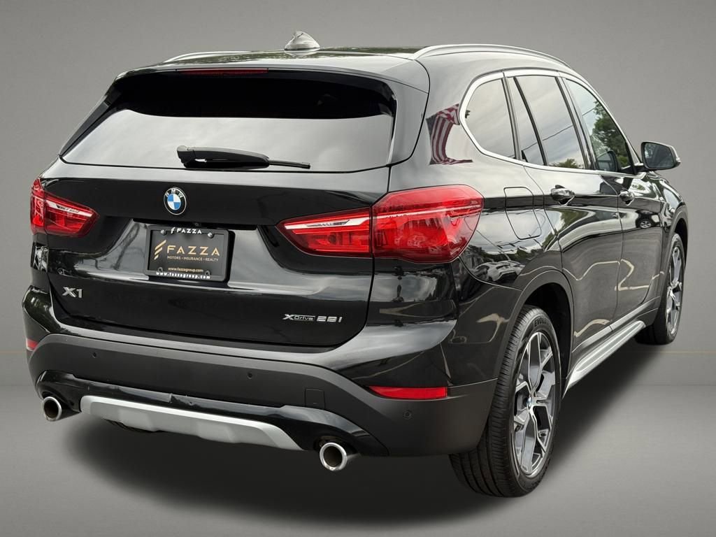 Used 2022 BMW X1 xDrive28i AWD/4WD image 5