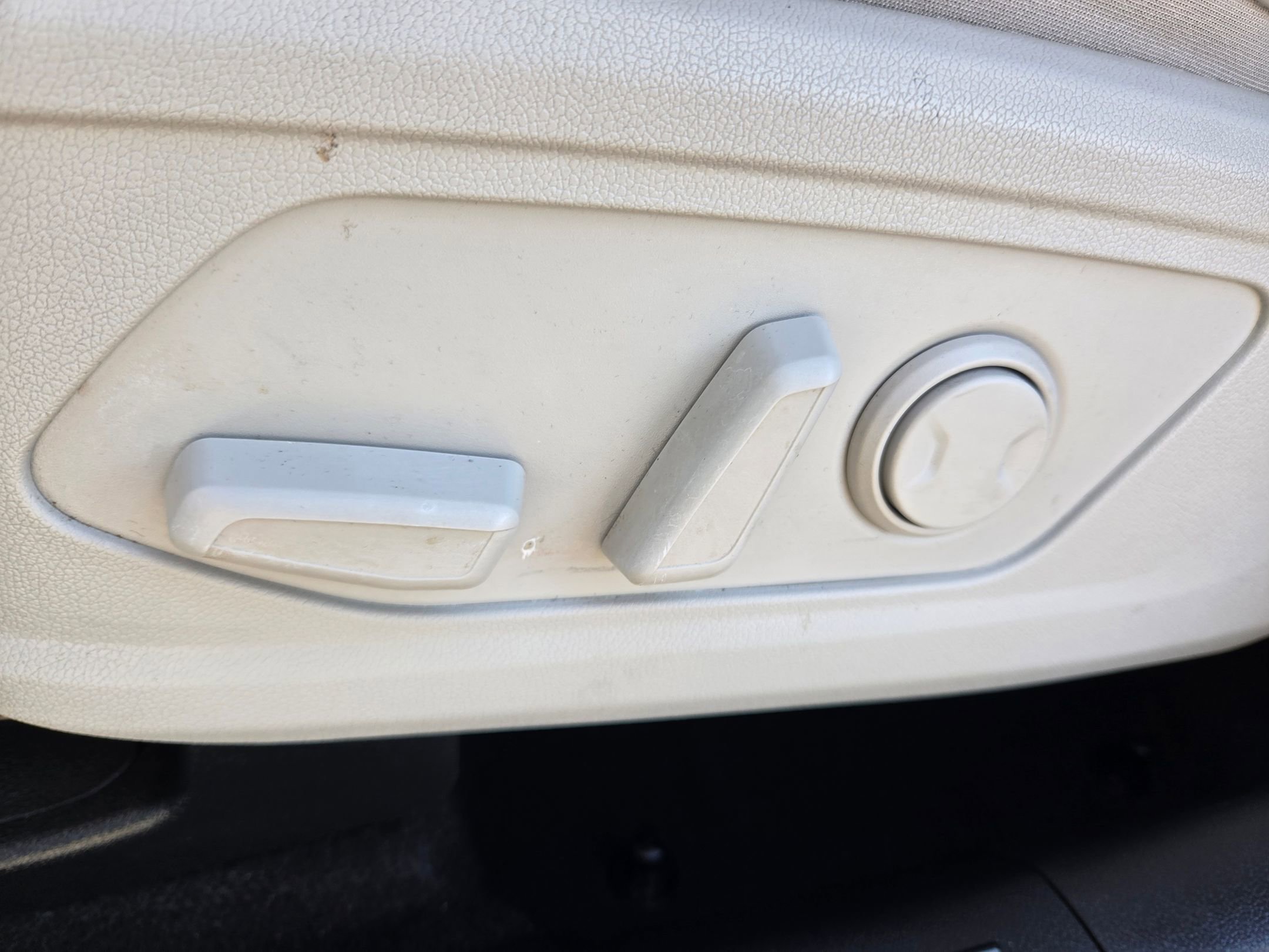 Certified 2025 Kia Sorento EX w/ EX Panoramic Sunroof Package image 23