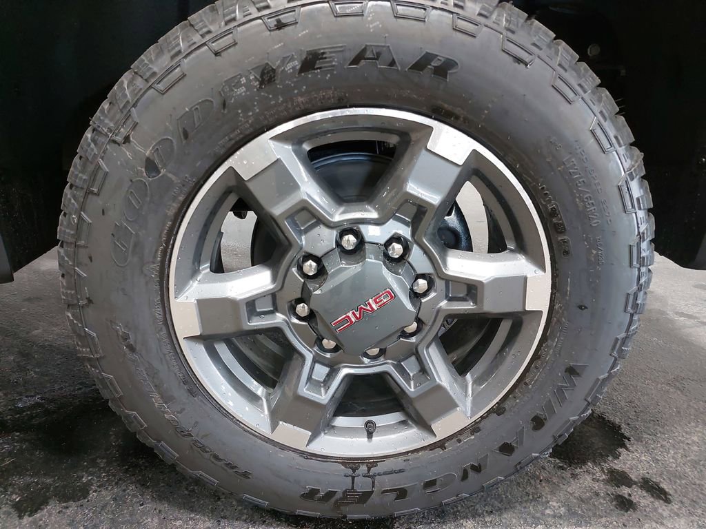 New 2026 GMC Sierra 3500 SLT w/ SLT Premium Package AWD/4WD image 34