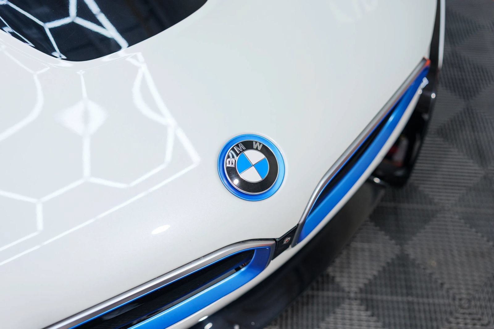Used 2015 BMW i8 AWD/4WD image 27