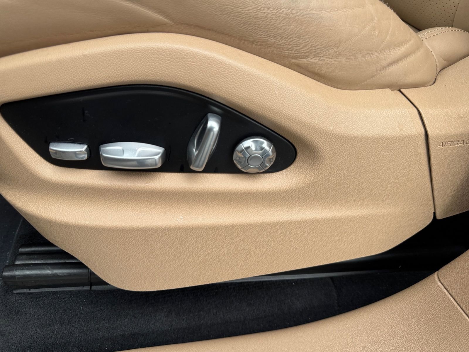 Used 2019 Porsche Cayenne AWD/4WD image 21