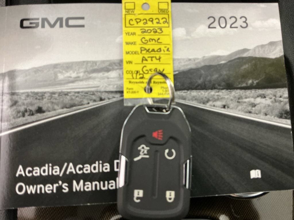 Used 2023 GMC Acadia AT4 w/ Technology Package AWD/4WD image 34