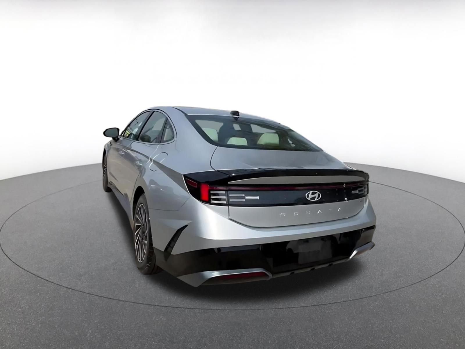 Used 2025 Hyundai Sonata SEL image 12