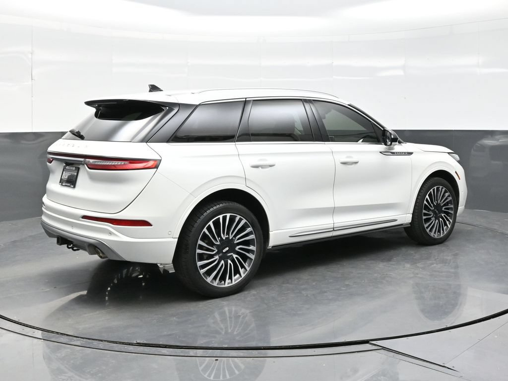 Used 2021 Lincoln Corsair AWD image 7