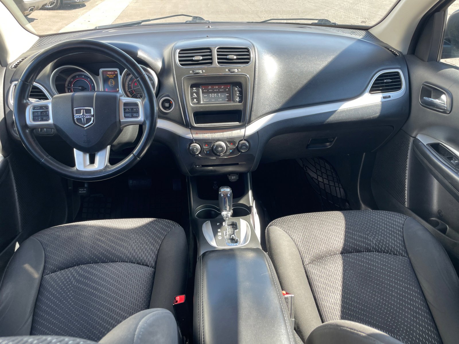 Used 2018 Dodge Journey SE w/ Connectivity Group FWD image 12