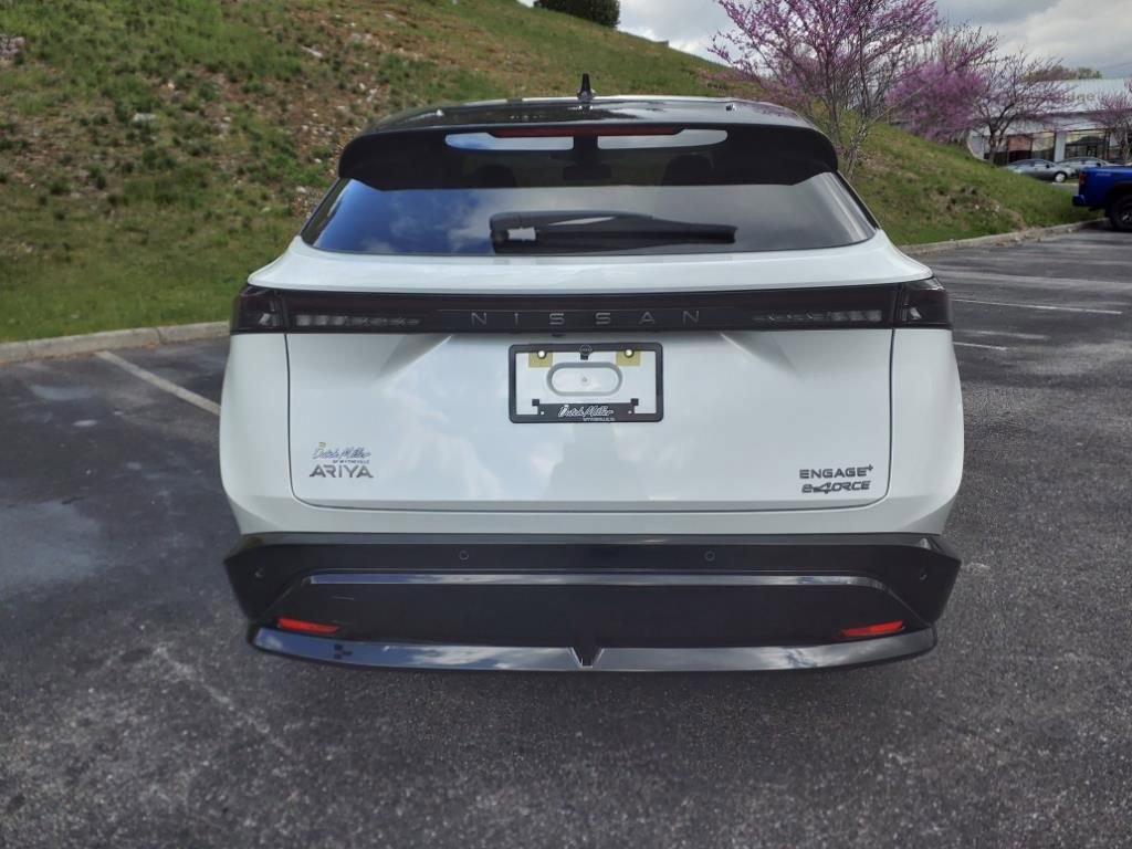New 2025 Nissan Ariya AWD image 4