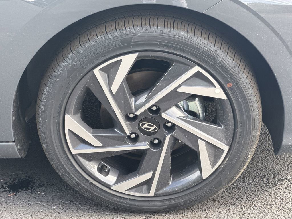 New 2026 Hyundai Elantra Limited FWD image 12