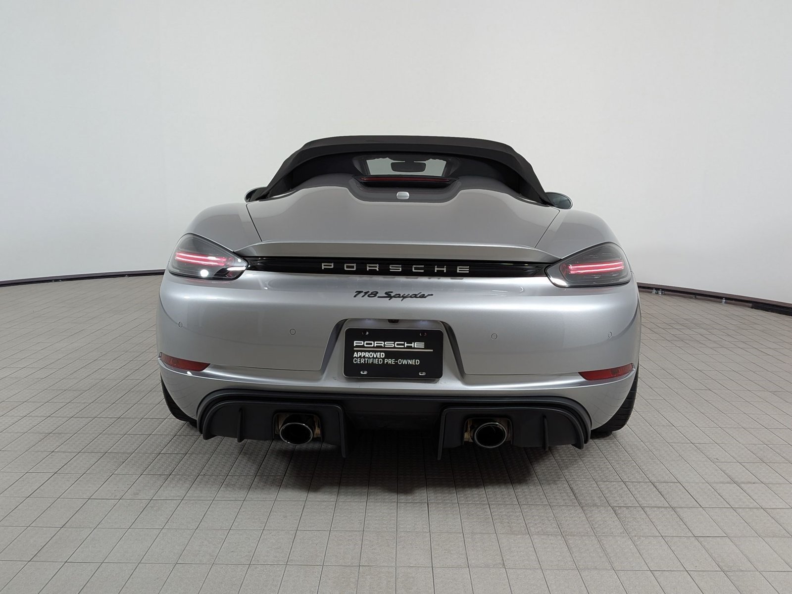 Certified 2021 Porsche 718 Boxster Spyder RWD image 10