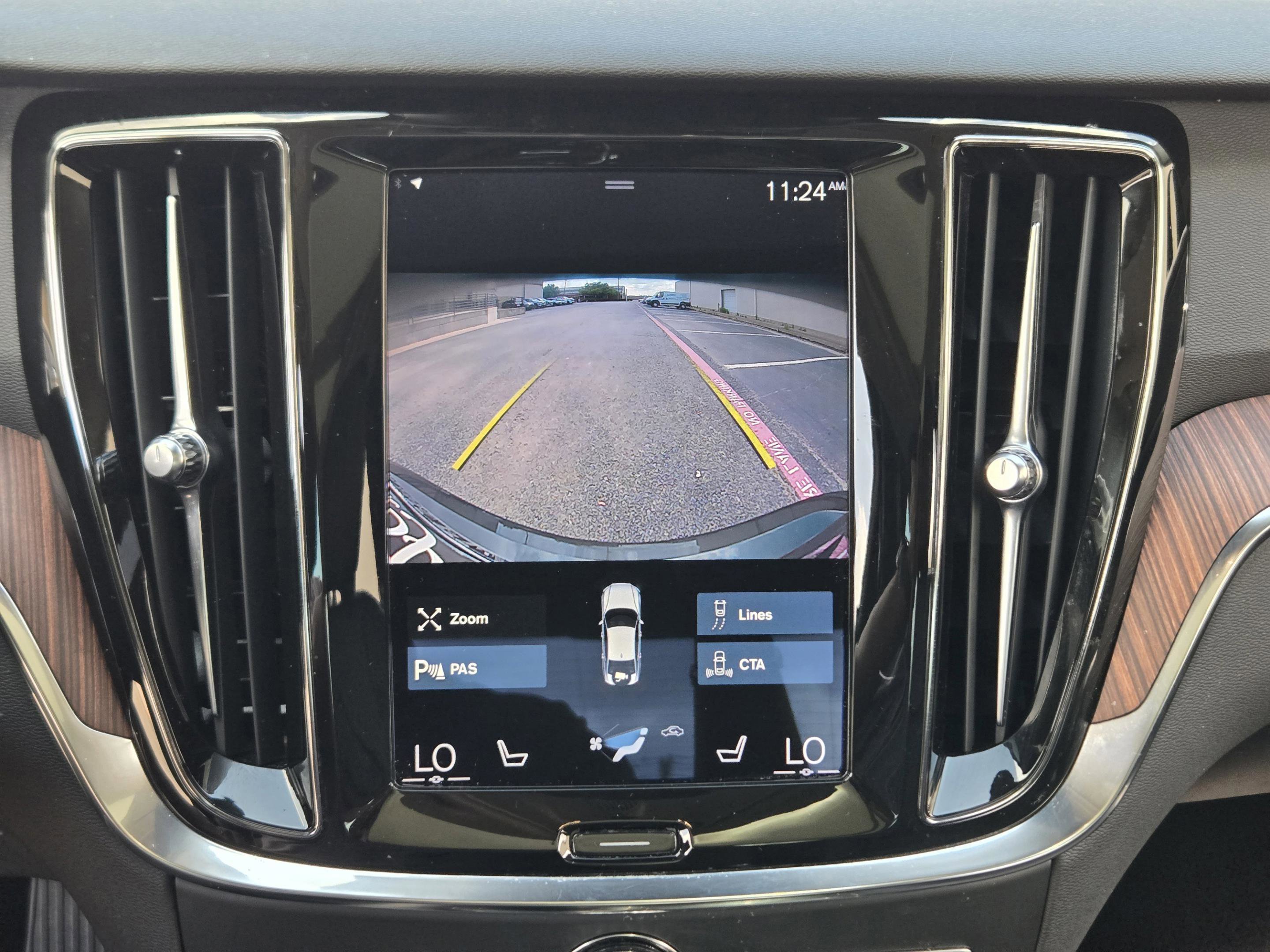 Used 2022 Volvo S60 T8 R-Design Expression w/ Premium Package image 15