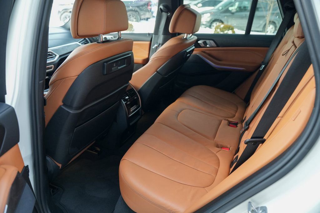 Used 2022 BMW X5 xDrive40i w/ Luxury Seating Package image 37