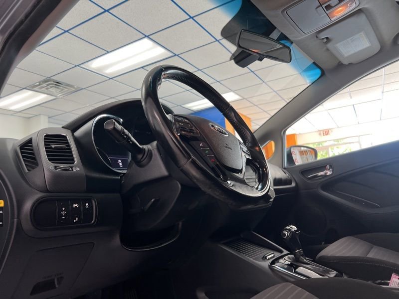 Used 2018 Kia Forte S w/ S Technology Plus Package FWD image 20