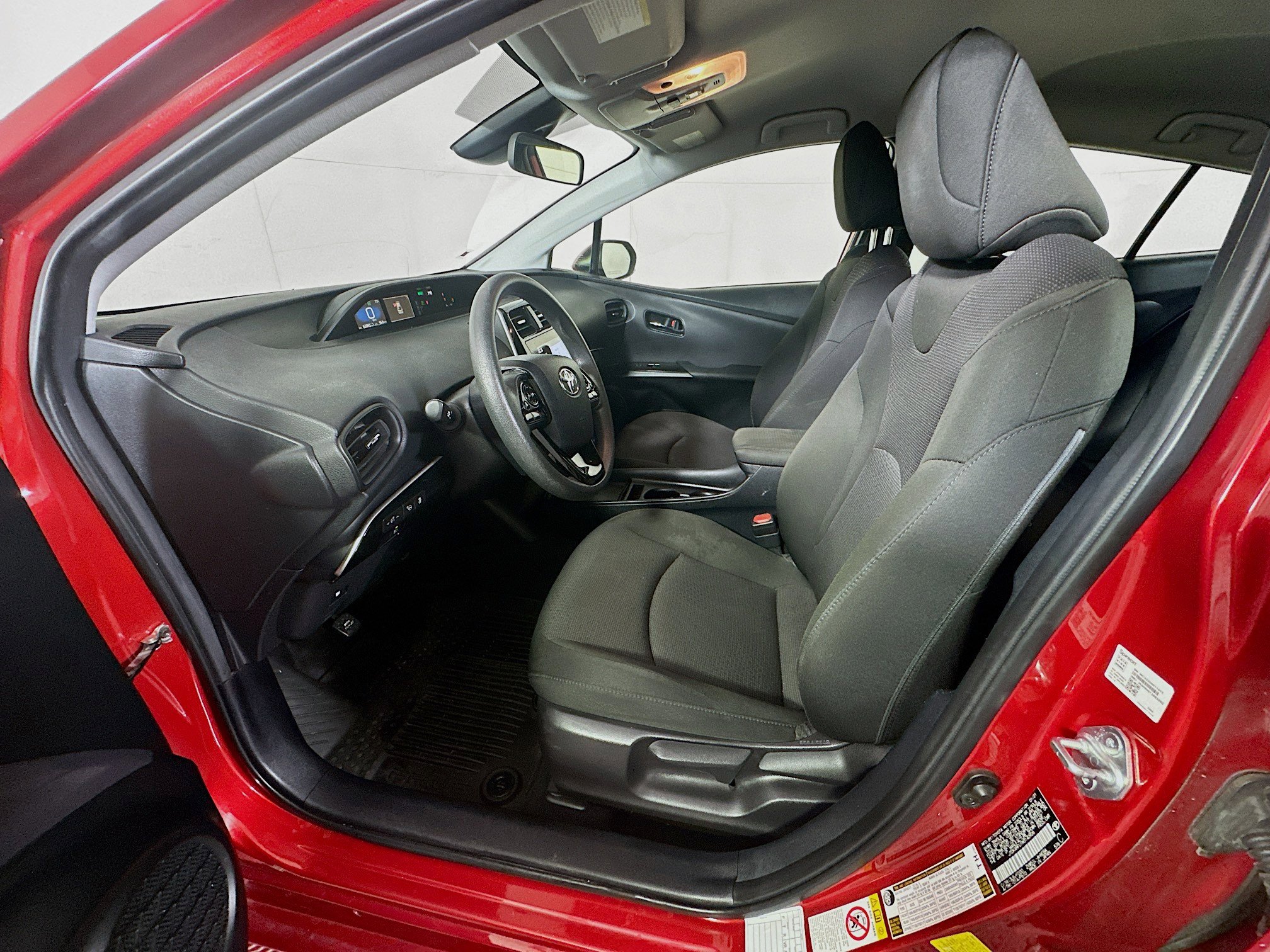 Used 2021 Toyota Prius LE FWD image 13