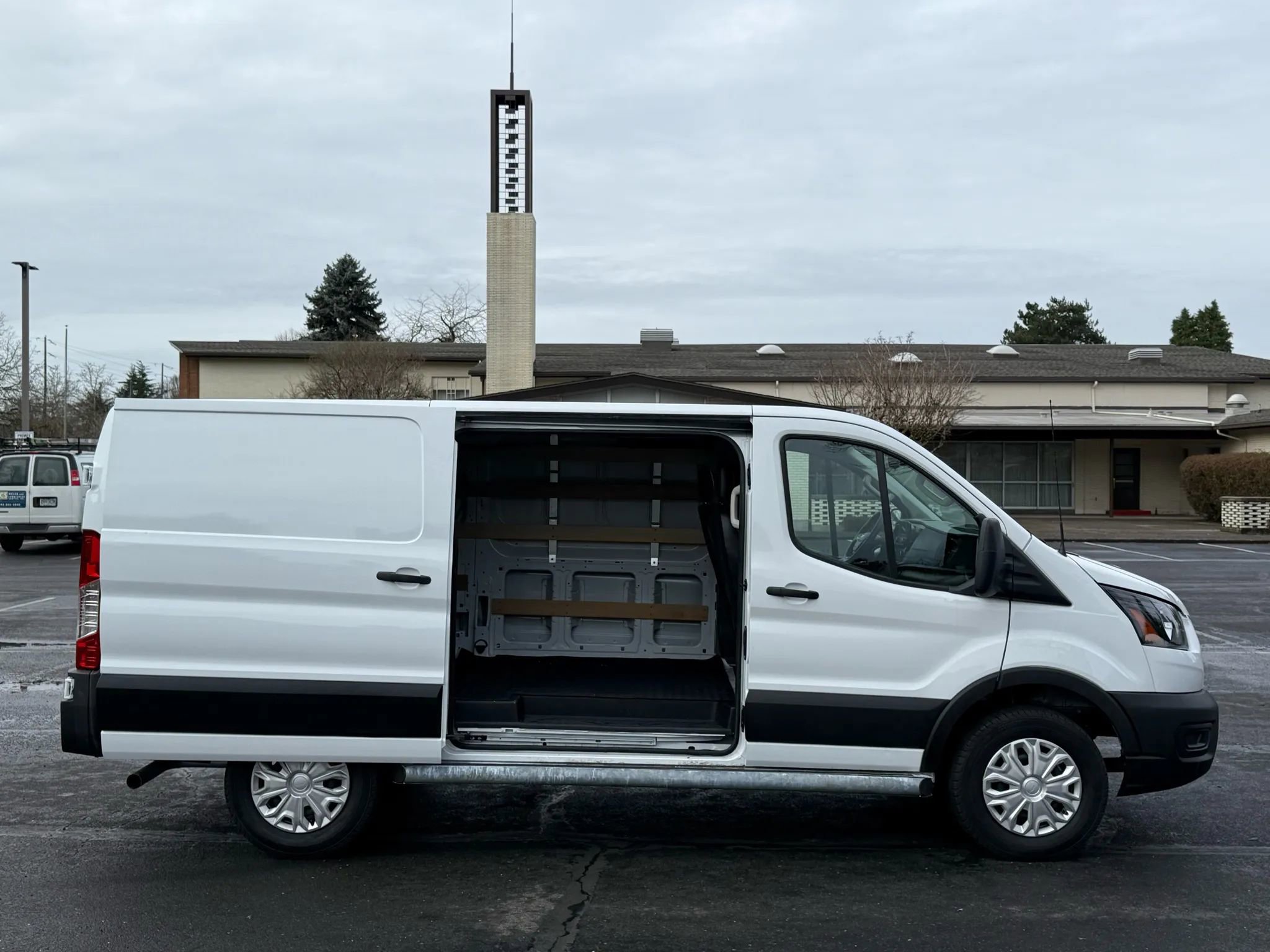 Used 2025 Ford Transit 250 Low Roof w/ Exterior Upgrade Package RWD image 22