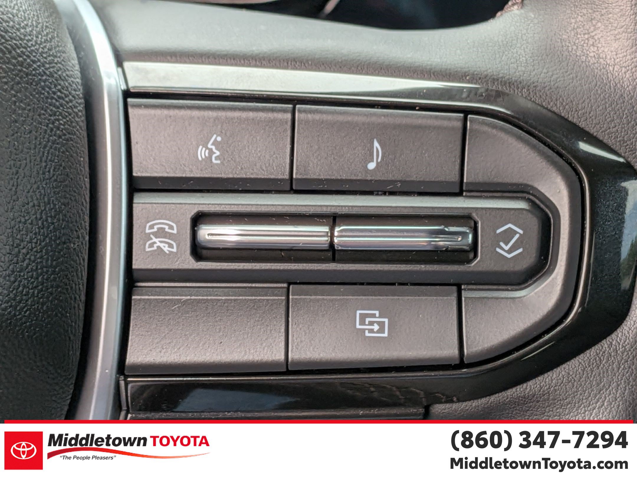 Used 2023 Chevrolet Colorado LT w/ Advanced Trailering Package AWD/4WD image 20